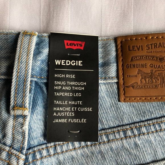 Levi’s wedgie light wash denim jeans - Picture 10 of 12